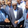 Sawiro;-Madaxweynihii Hore Ee Somalia Sheekh Shariif Oo Gaaray Garoowe