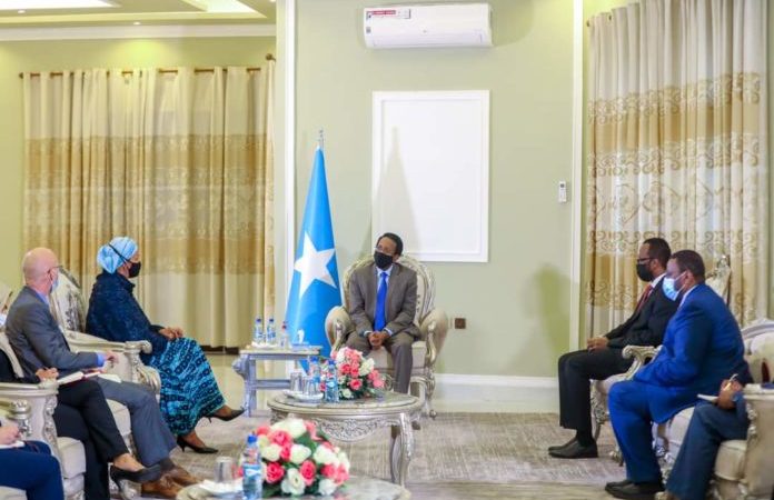 Maxay ka wada hadleen Farmaajo & ku-xigeenka Xoghayaha Guud ee QM?