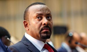 Abiy Ahmed oo wajahay laba culeys oo kala daran – Maxaa soo kordhay?