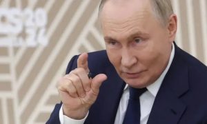 Putin oo dalal waaweyn shir isugu yeeray si uu Reer-galbeedka u tuso “inaysan waxba ka qaadi karin”