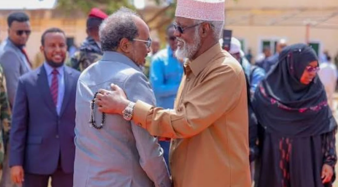 Axmed Madoobe oo Muqdisho soo gaaray