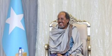 Madaxweyne Xasan Sheekh oo la kulmay Boqor Burhaan Boqor Muuse