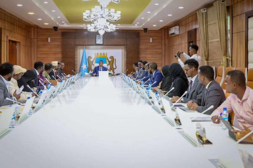 Kulanka uu guddoomiyey Ra’iisul Wasaare Xamsa oo diiradda lagu saaray billowga caasimadda