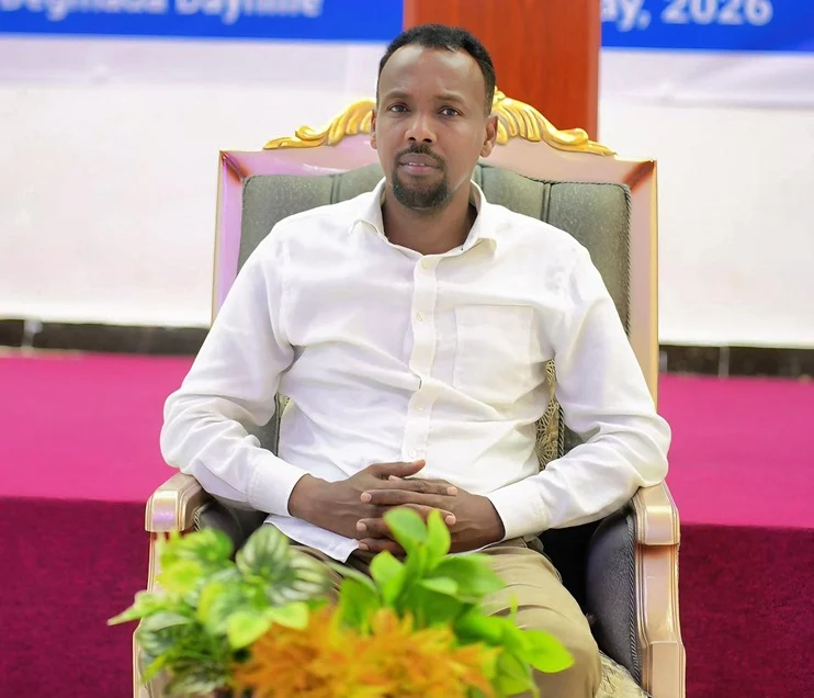 Guddoomiyaha Degmada Dayniile oo Ballan-qaaday Xallinta Tabashooyinka Bulshada iyo Xoojinta Wada-shaqeynta Shacabka