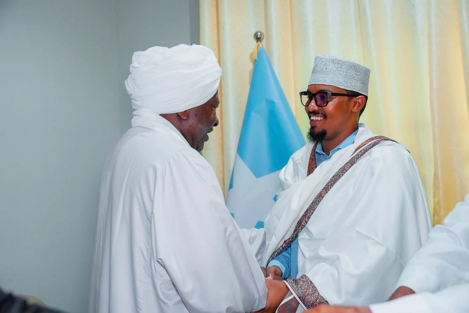 Safiirka Suudaan ee Soomaaliya oo Booqasho Sharafeed ku Tegay Ugaas “Mideeye”