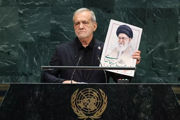 Madaxweynaha Iran oo Qaramada Midoobay u sheegay Trump: “Marnaba madaxa uma foorarin doonno”