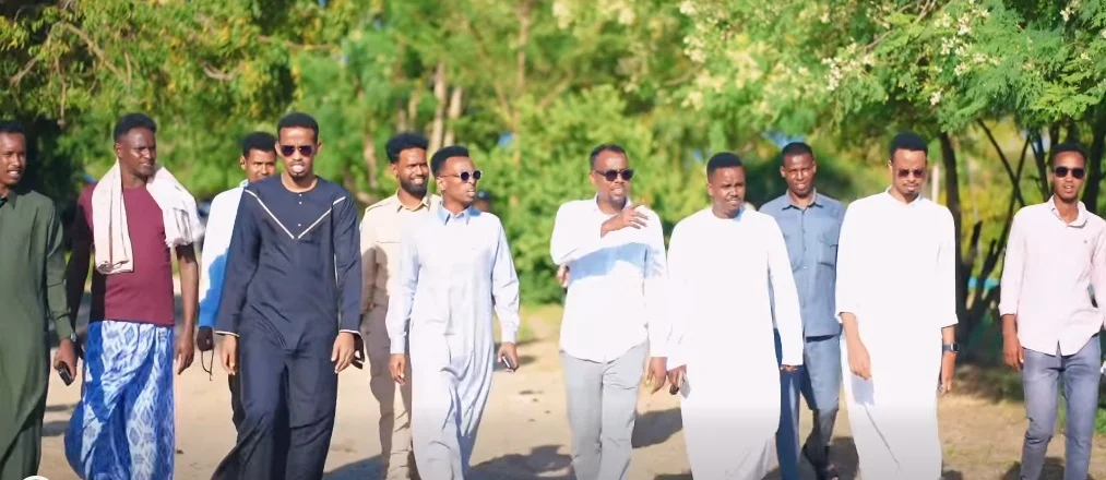 Mas’uuliyiin kormeer ku tagay Xarunta Degmada Dayniile iyo goobaha dalxiiska