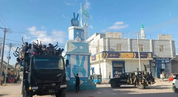 Ciidamo lagu qabtay waqooyiga Galkacyo oo lagu wareejiyay Galmudug