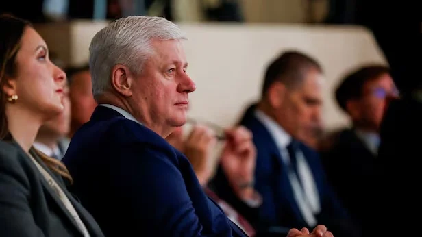 Ra’iisul Wasaarihii hore ee Canada Stephen Harper: Canada Waxay ku Qasbanaatay inay ka Baxdo Heshiiskii Ganacsi ee Mareykanka