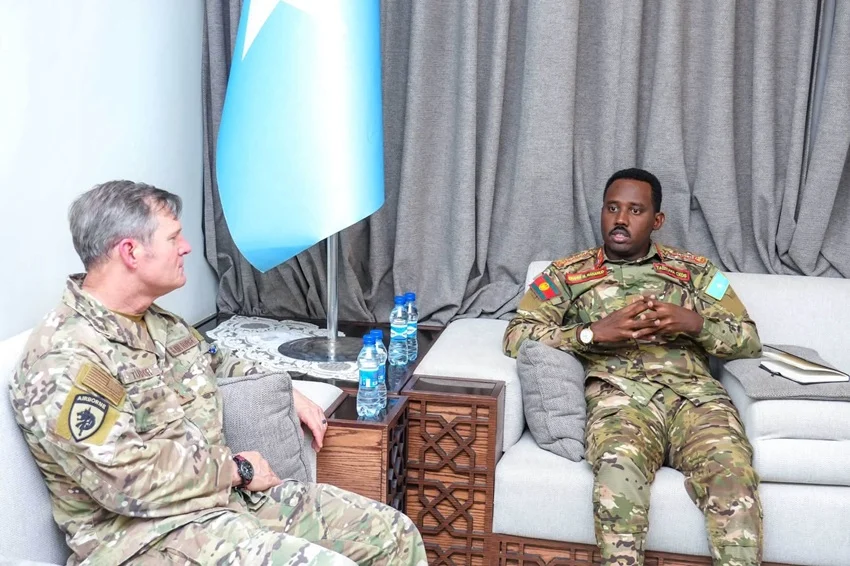 Soomaaliya iyo Mareykanka oo ka wada hadlay tayeynta Ciidanka Xoogga Dalka